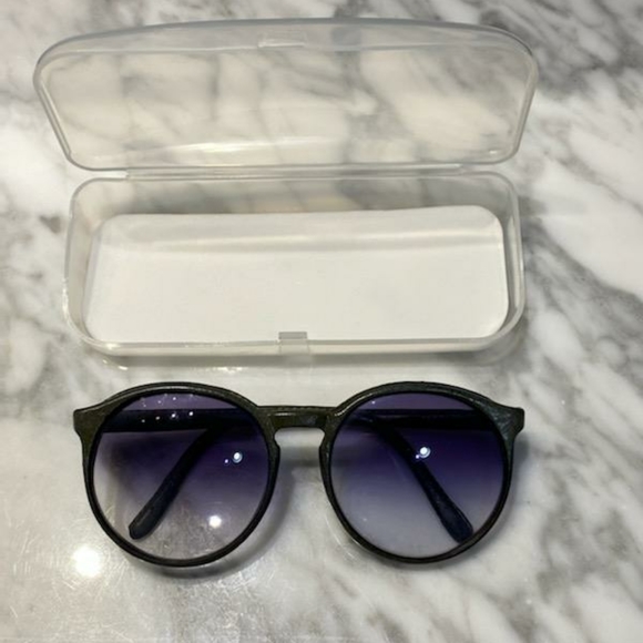 Sunglasses - Picture 1 of 5